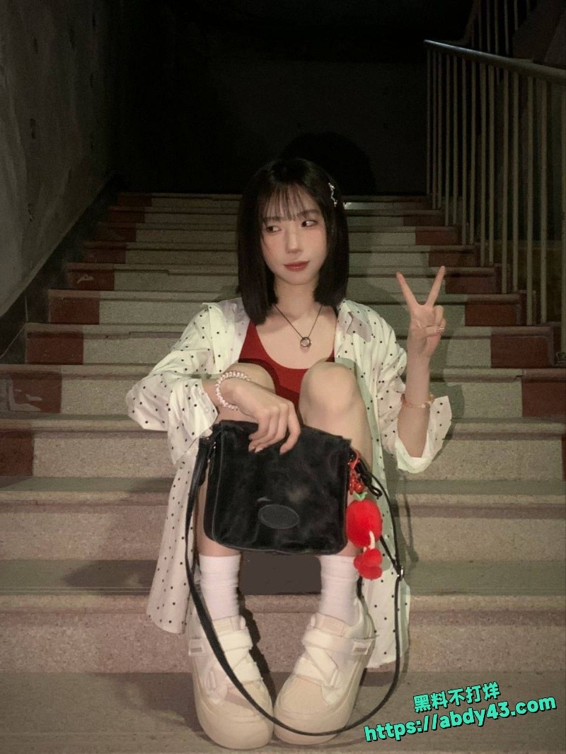 湖南顶级反差婊李沫被金主包养11