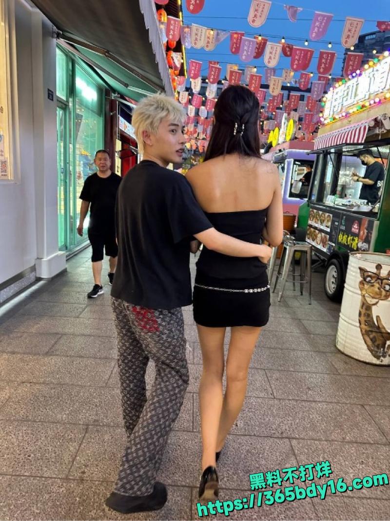 风骚小萝莉猛操视频20.