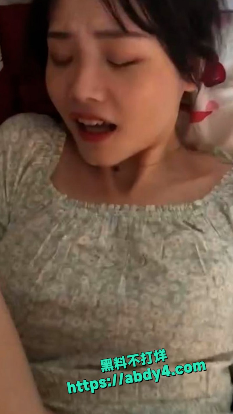 重庆南岸王妍欣陌陌约炮爆 2