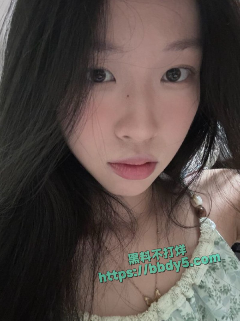 广西精神小妹西西