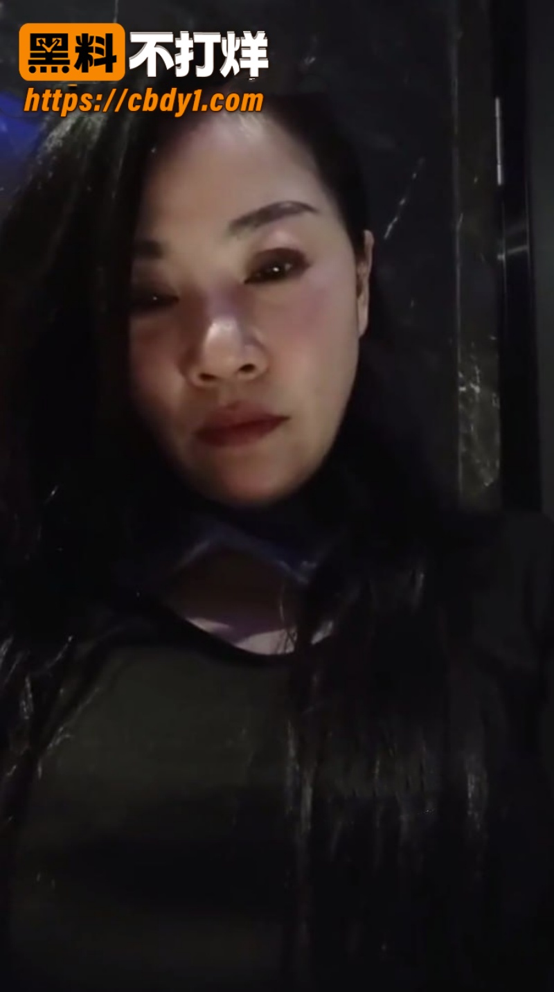 两个风韵犹存的东北熟女 6