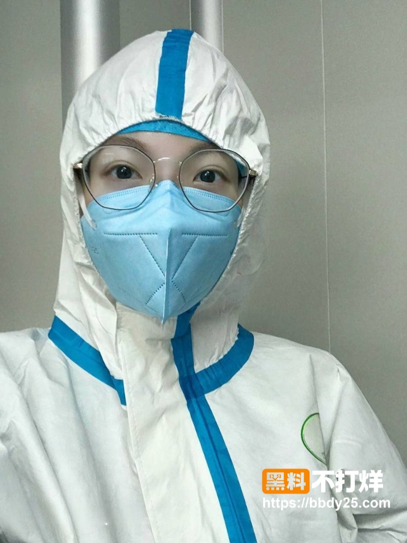 某三甲医院极品反差婊护士吴新园60