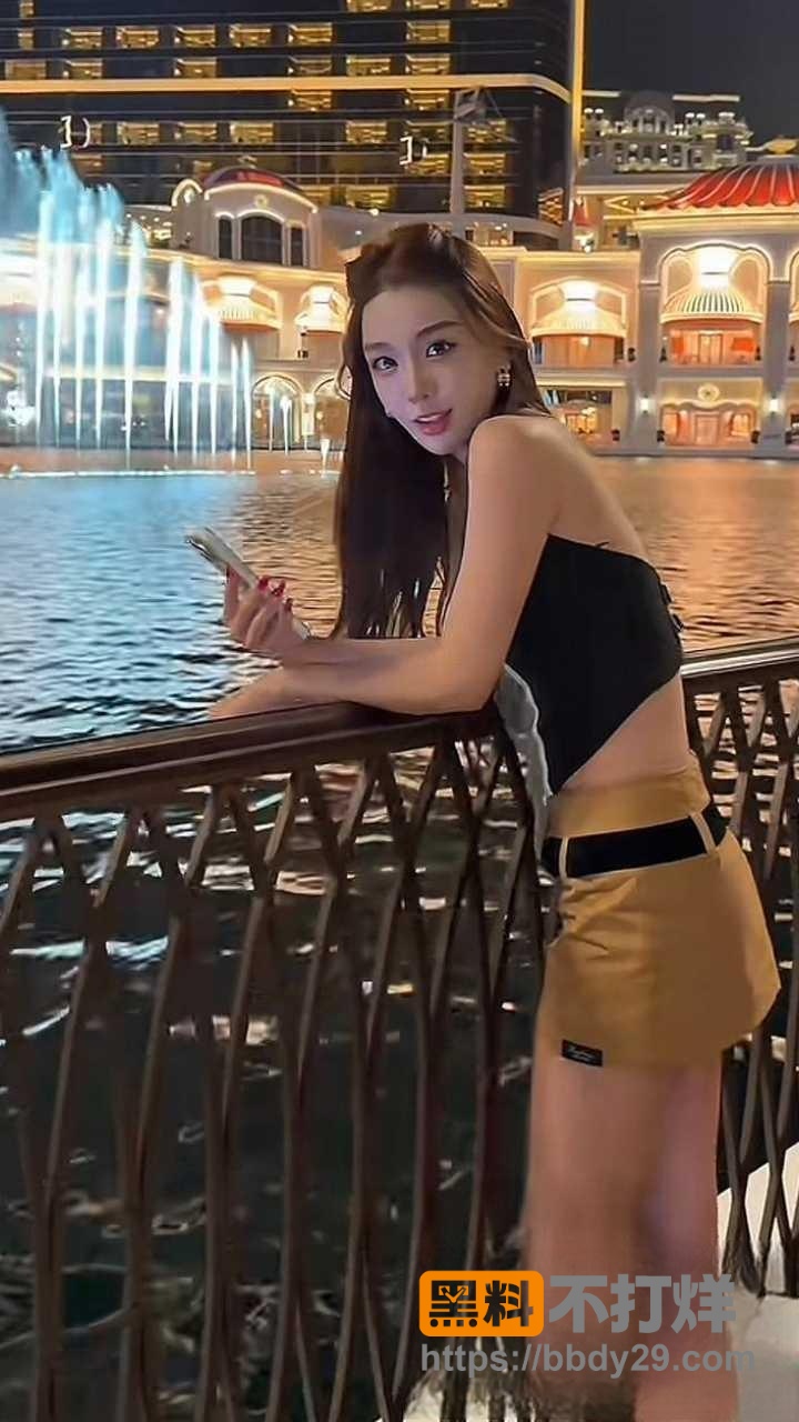 张嘉倪前夫买超与热啵er4