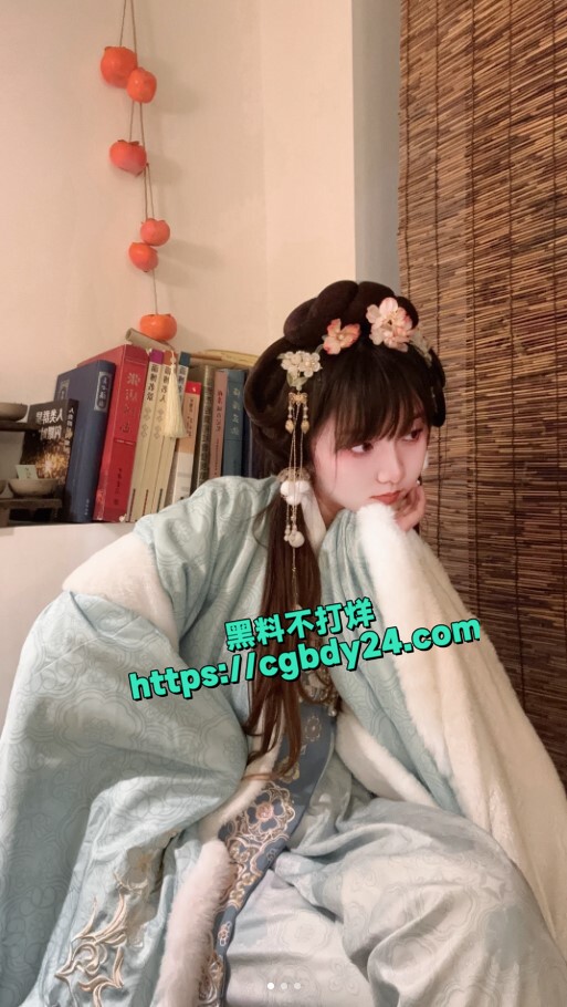 B站英雄联盟主播 小钻风青钢影裸聊视频