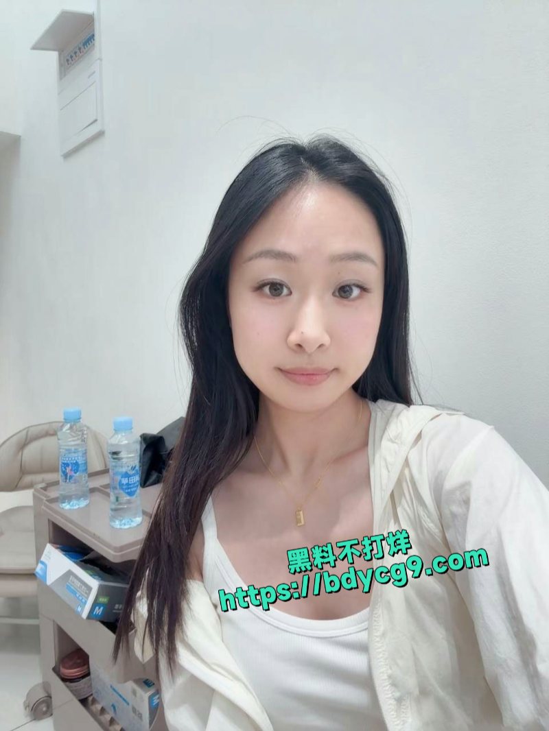 上海浦南幼儿园反差教师朱玲也出轨被男友抓包2