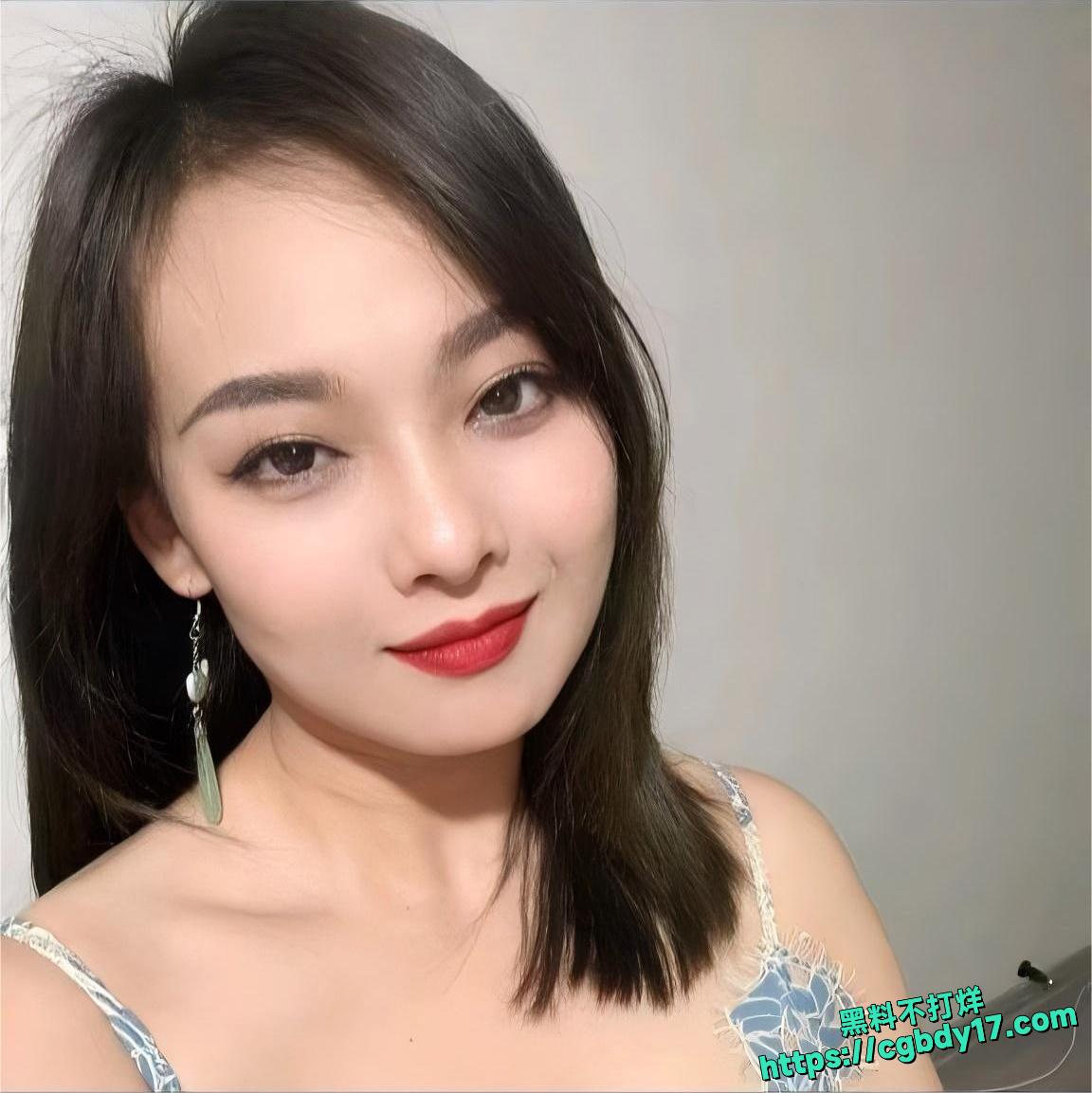 茅台酒专卖店老板娘1