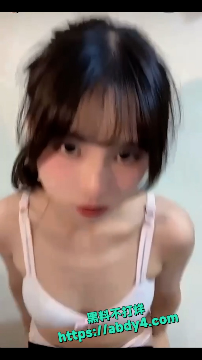 18岁小只马深喉视频  19