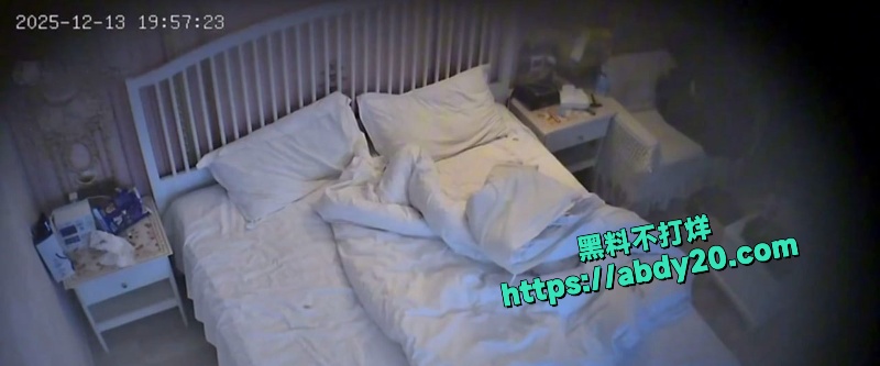 纹身精神小妹卖逼视频 7
