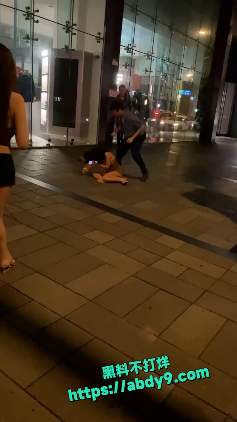 台湾男子看不惯泰国人妖 1