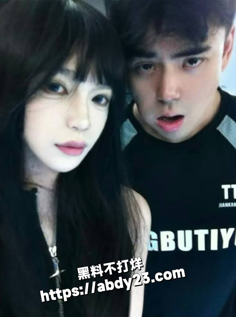 全网60w粉TS网红选妃睡粉52