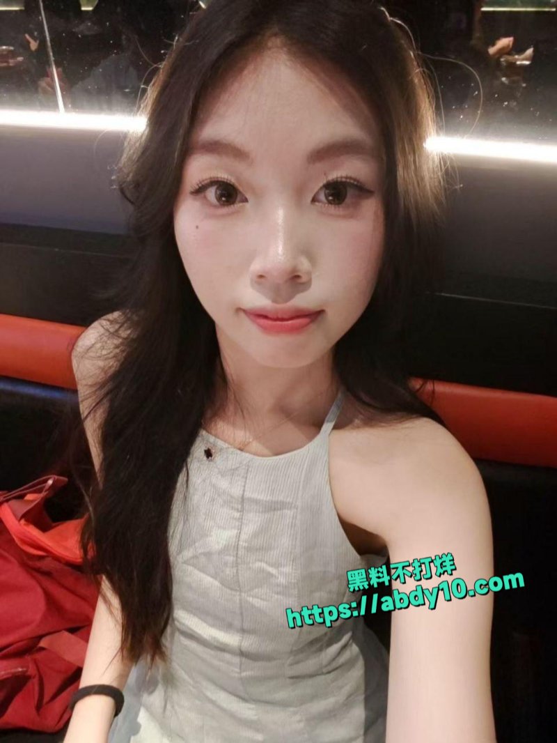真实偷拍合租房女室友