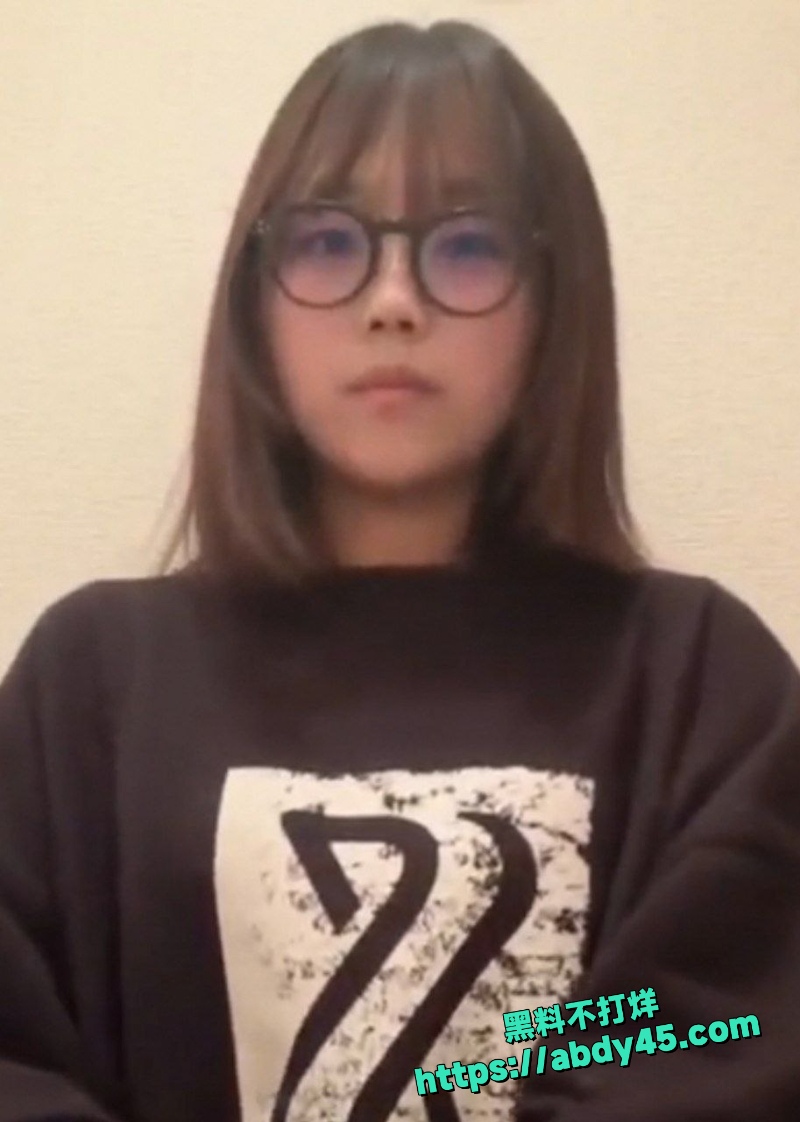 眼镜妹 2