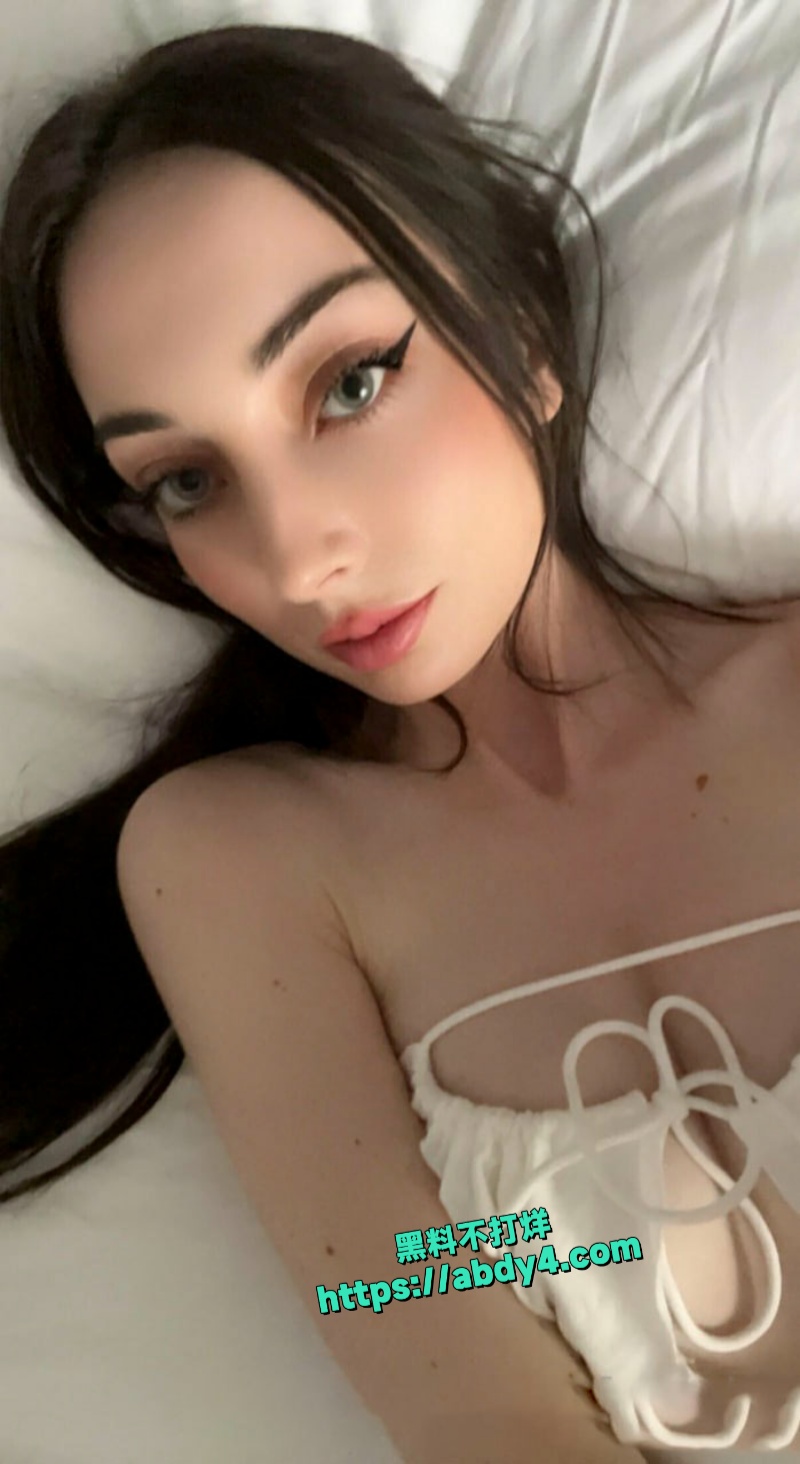 欧美网红Marmarbunni福利视频泄密 3