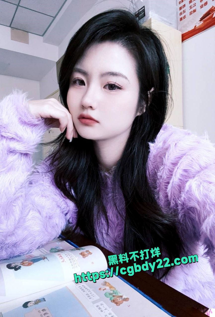 青岛美女被渣男网络招聘模特套路脱光光6
