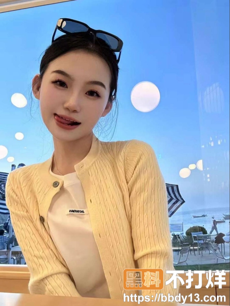 超高颜值反差女神1