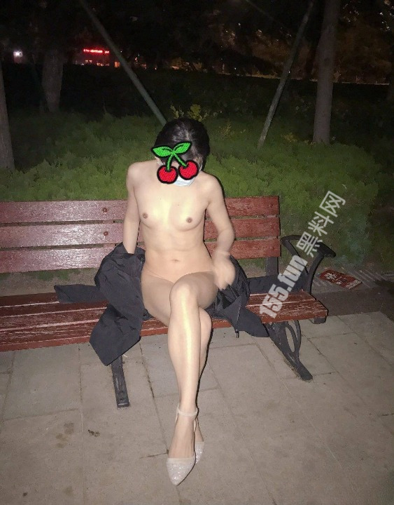 215.jpg