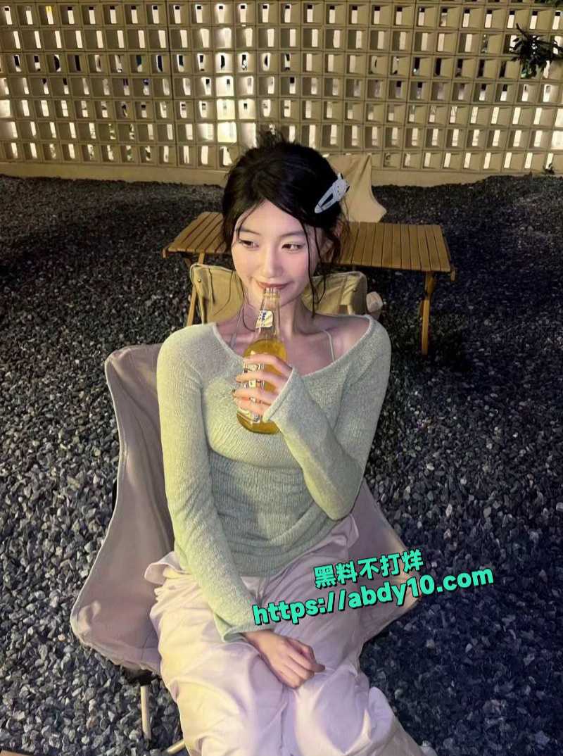 成都师范学院马佳佳私拍流出 1