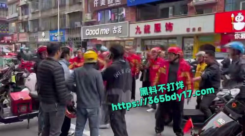 外卖三大巨头街头真实火拼 8