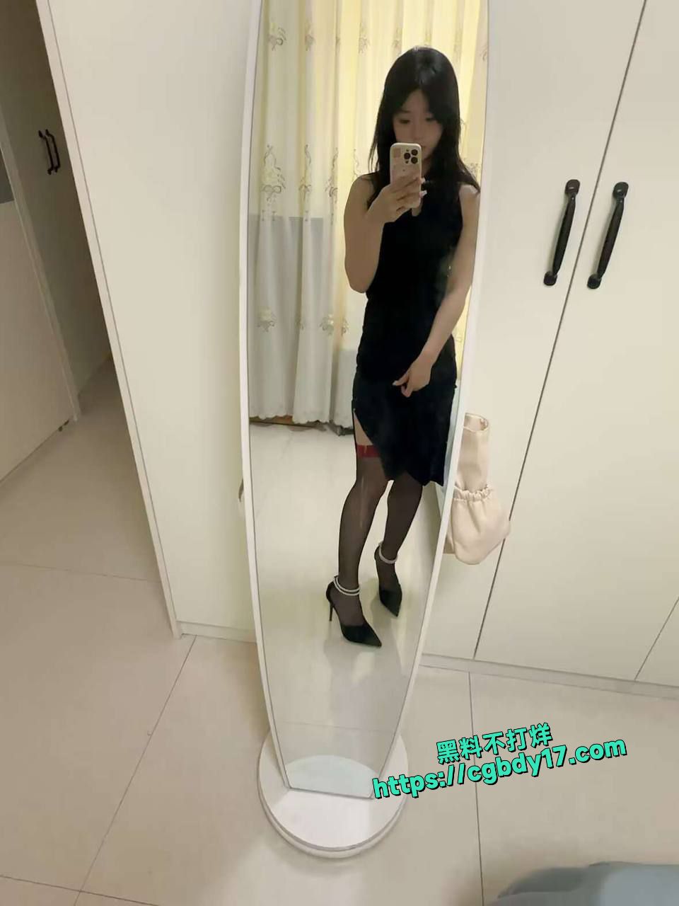 胡雯欣06年高中生外表清纯可爱，实际上是个反差母狗6