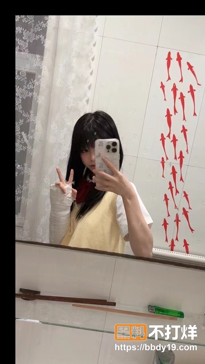 推特网红极品白虎嫩穴3