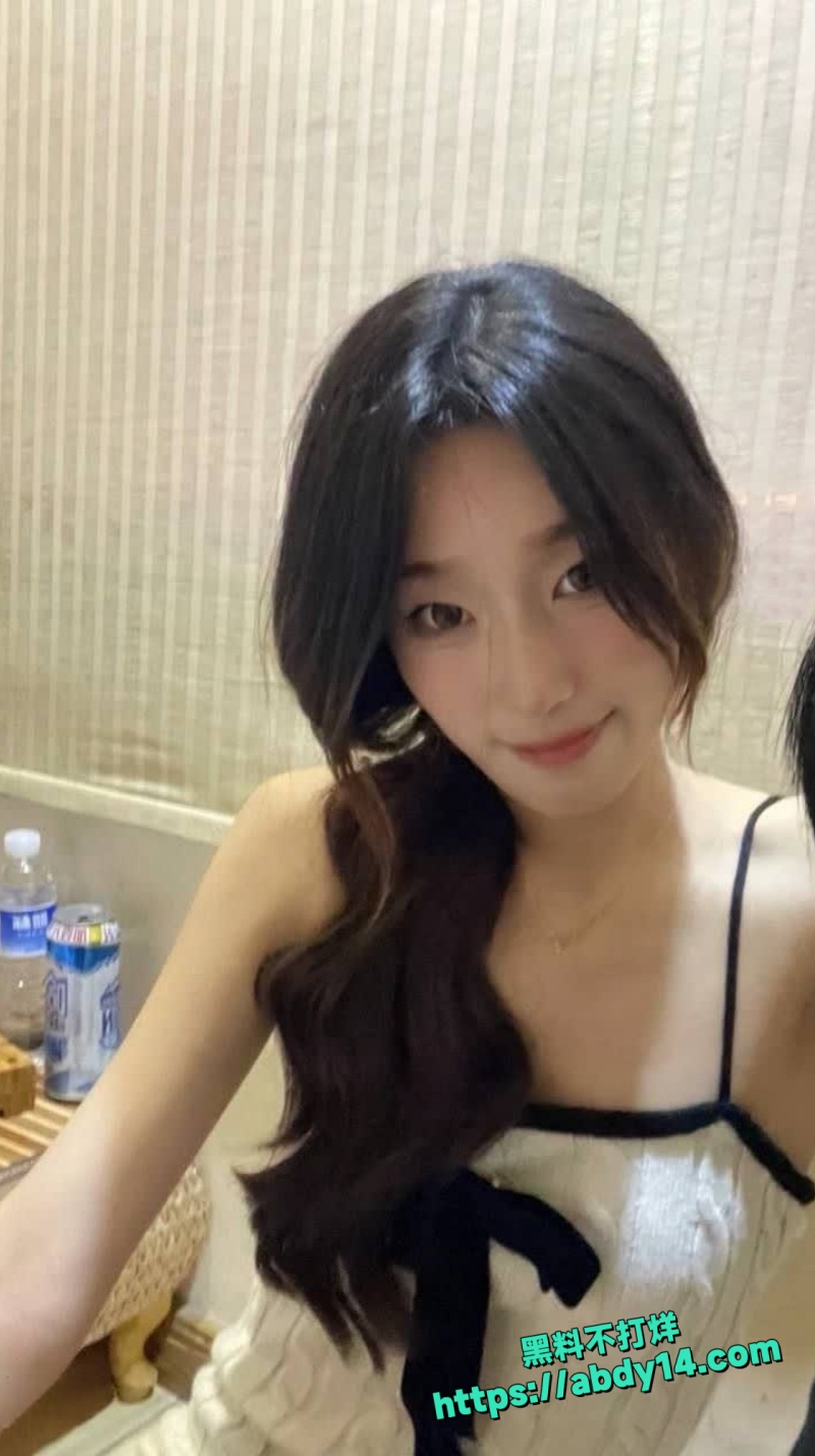 沈阳师专大四学姐 李晨琳1