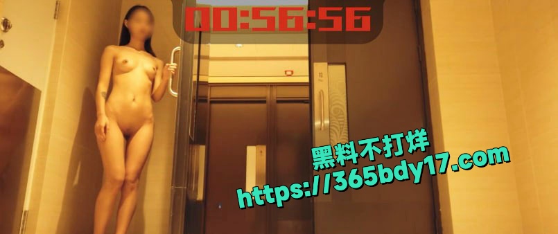 北京天使王动旗下御用顶级露出嫩模挑战街头极限露出震撼全场 9