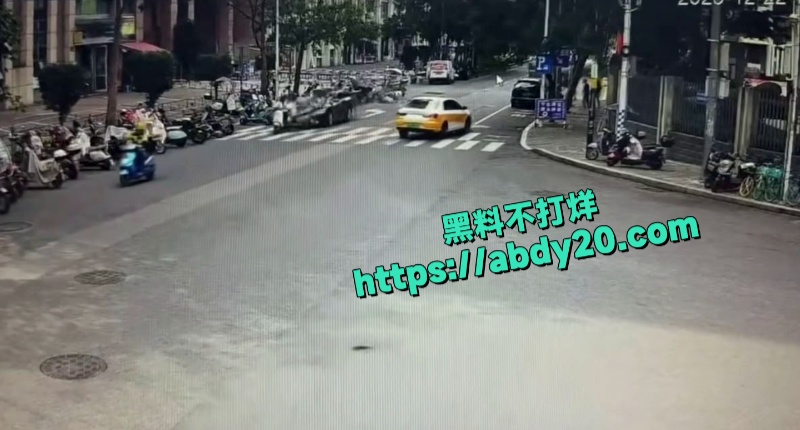 福建仓山区亭头路交通事故视频 8