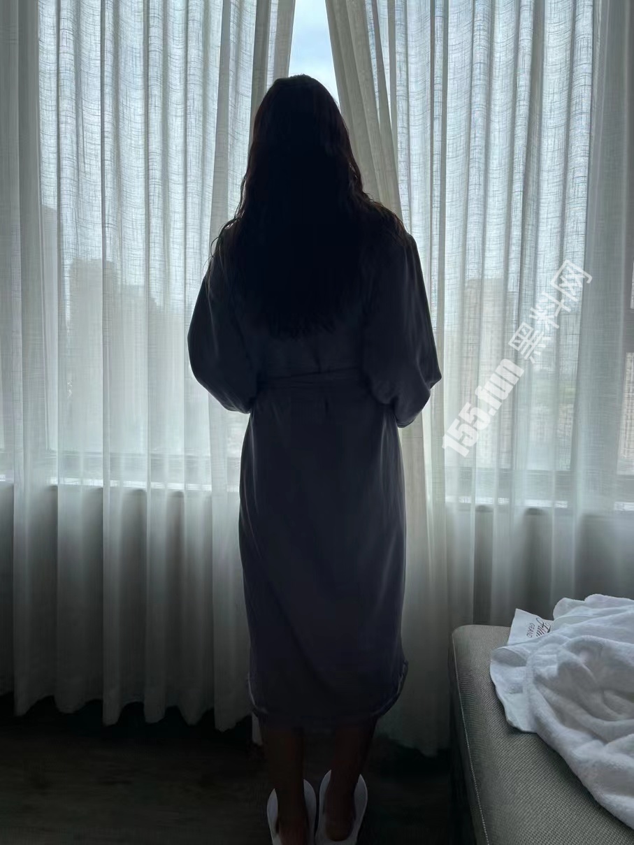 来自大哥的酒店新年第一炮.jpg
