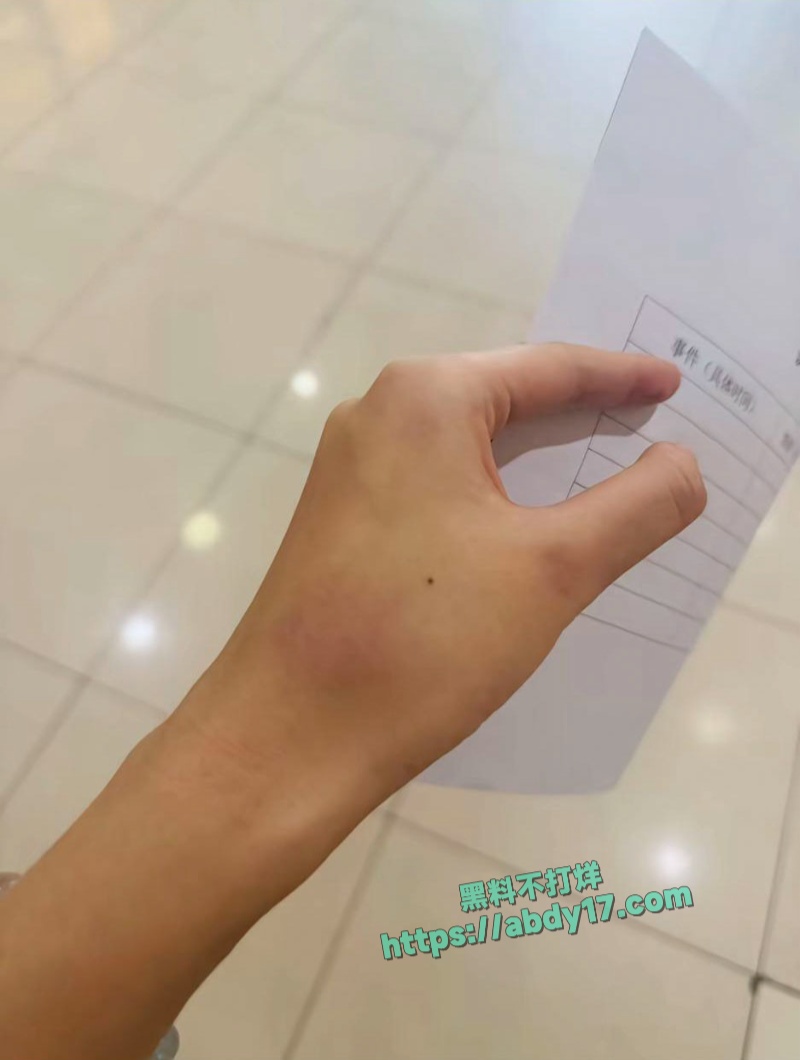 抖音甜妹网红小郑嘻嘻被曝婚内出轨 13