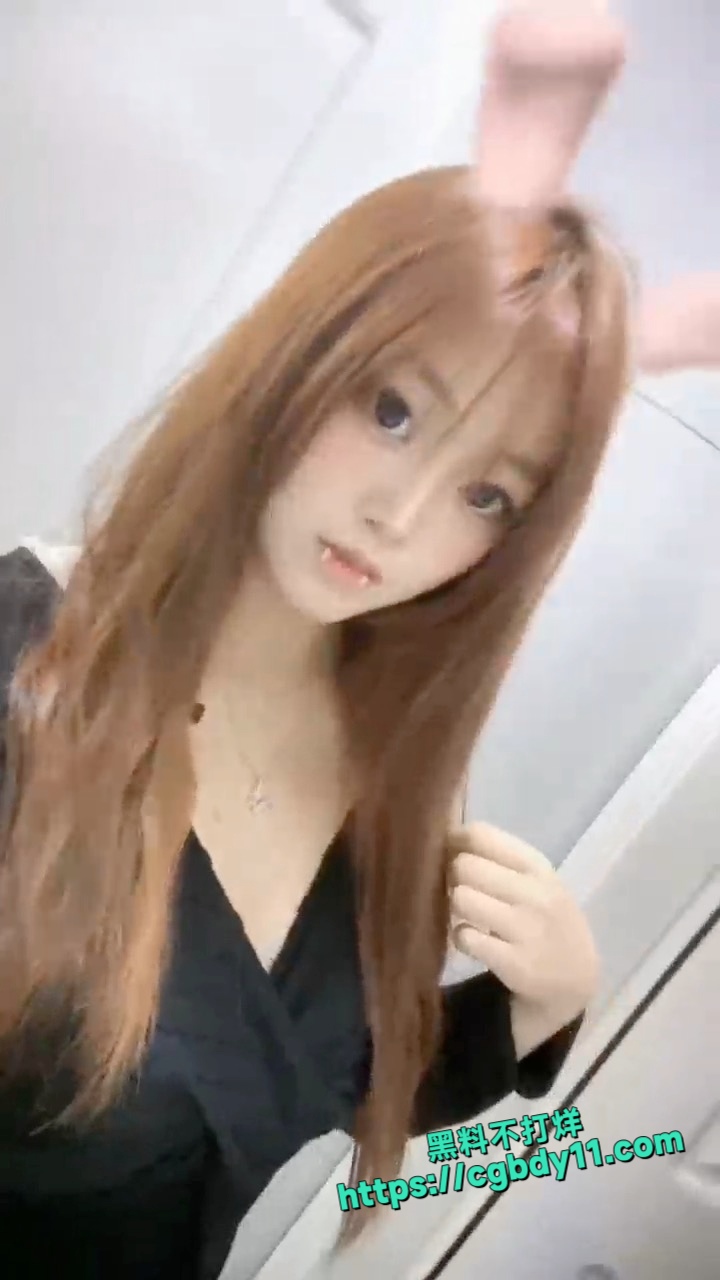 河北沧州师范学院大三嫩妹余静妍约炮 (2).jpg