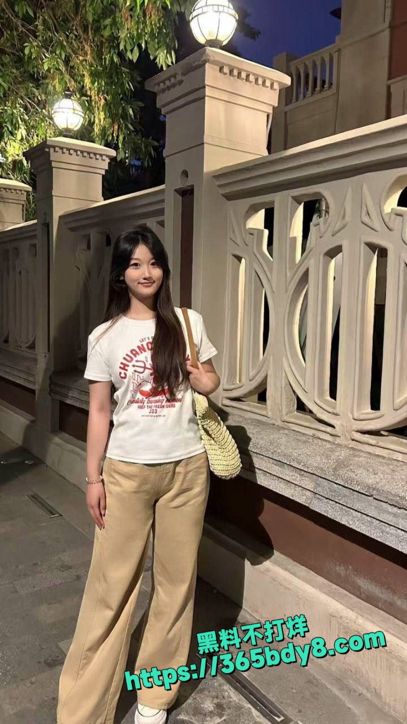 河北刘莉莉和男友分手后惨遭曝光做爱小视频5