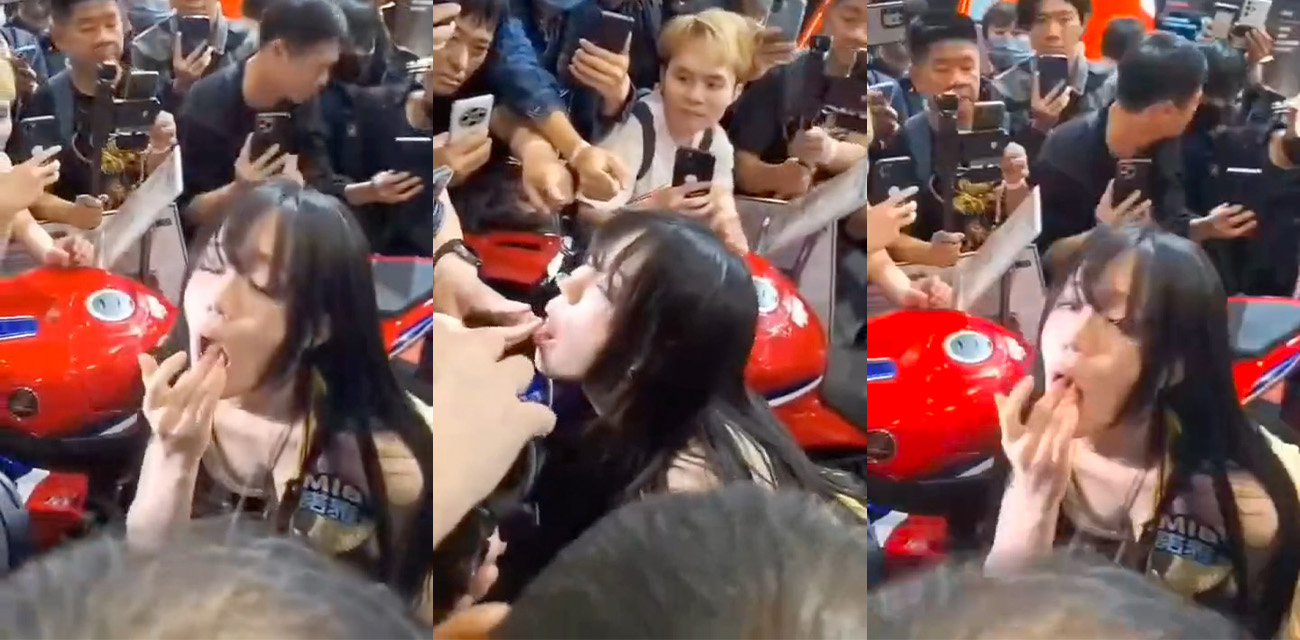 车展变秀场 骚鸡再就业化身美女车模 对着观众就是一顿搔首弄姿