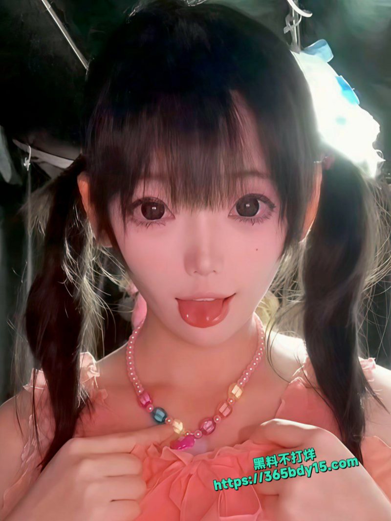 地雷西萝莉女友粉嫩鲍鱼极品身材自录自慰2