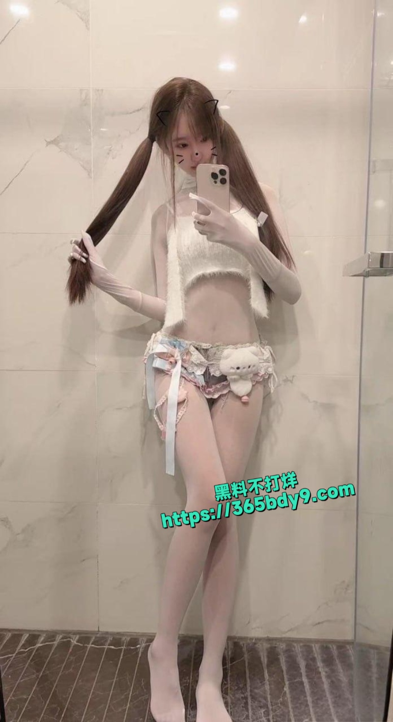 抖音和微密圈上的网红胡逗逗19