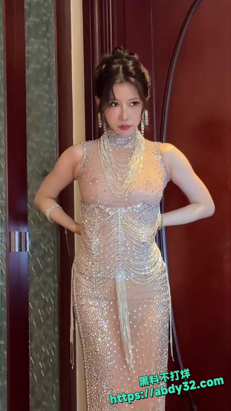 秀人网尹甜甜车模级礼服秀 2