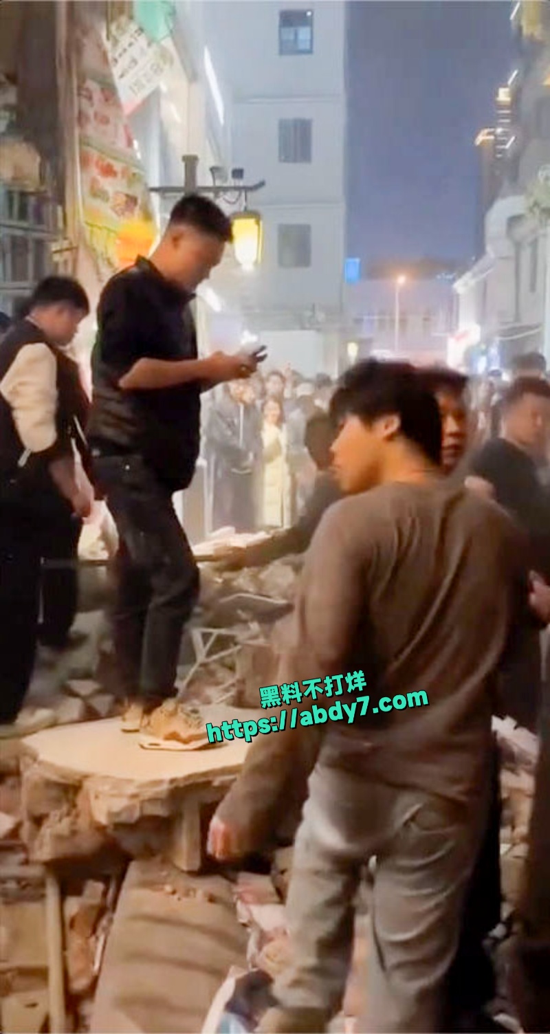 长沙潮宗街墙体坍塌惨剧曝光 7