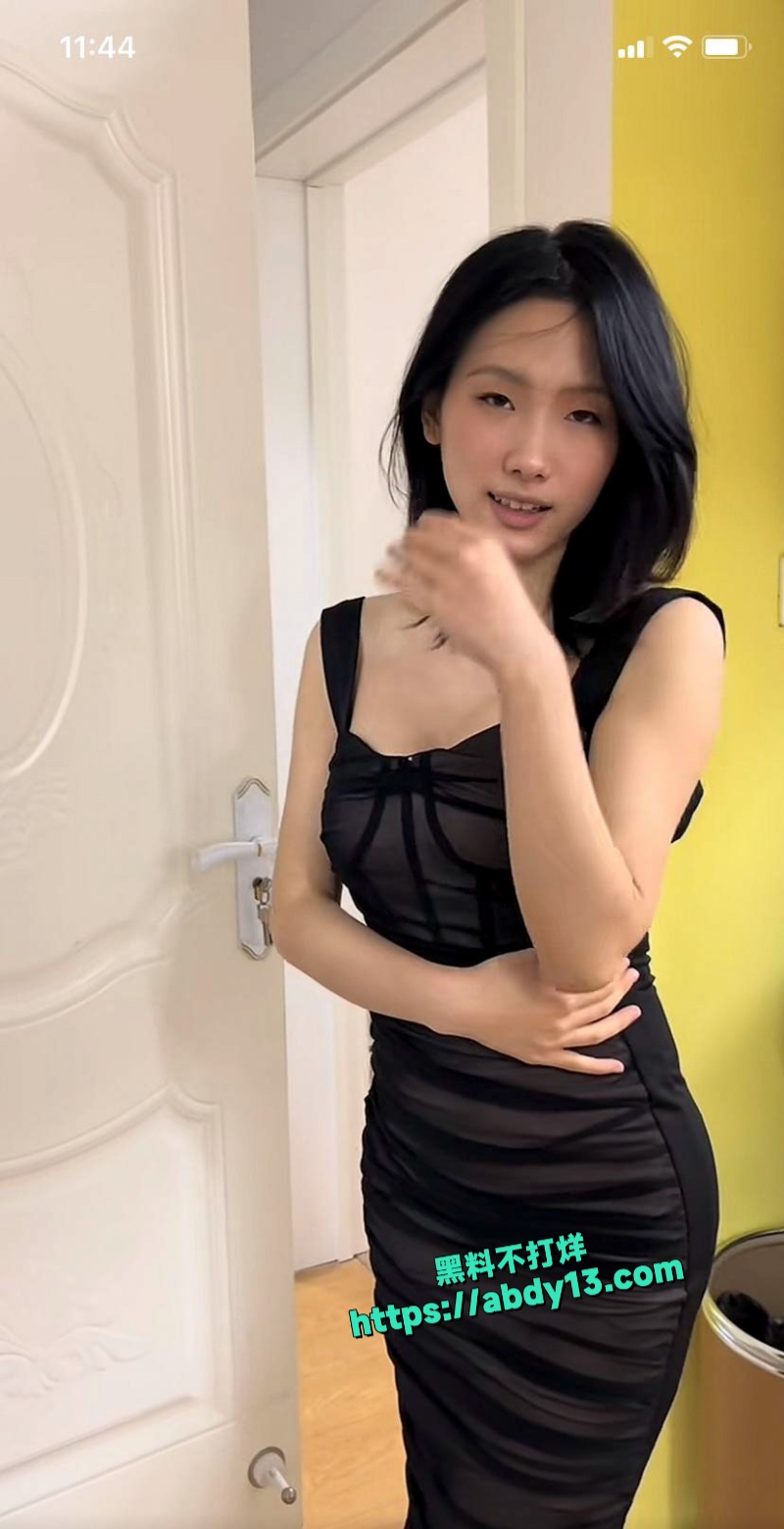 万人求资源抖音网红银行早年性爱片段 2