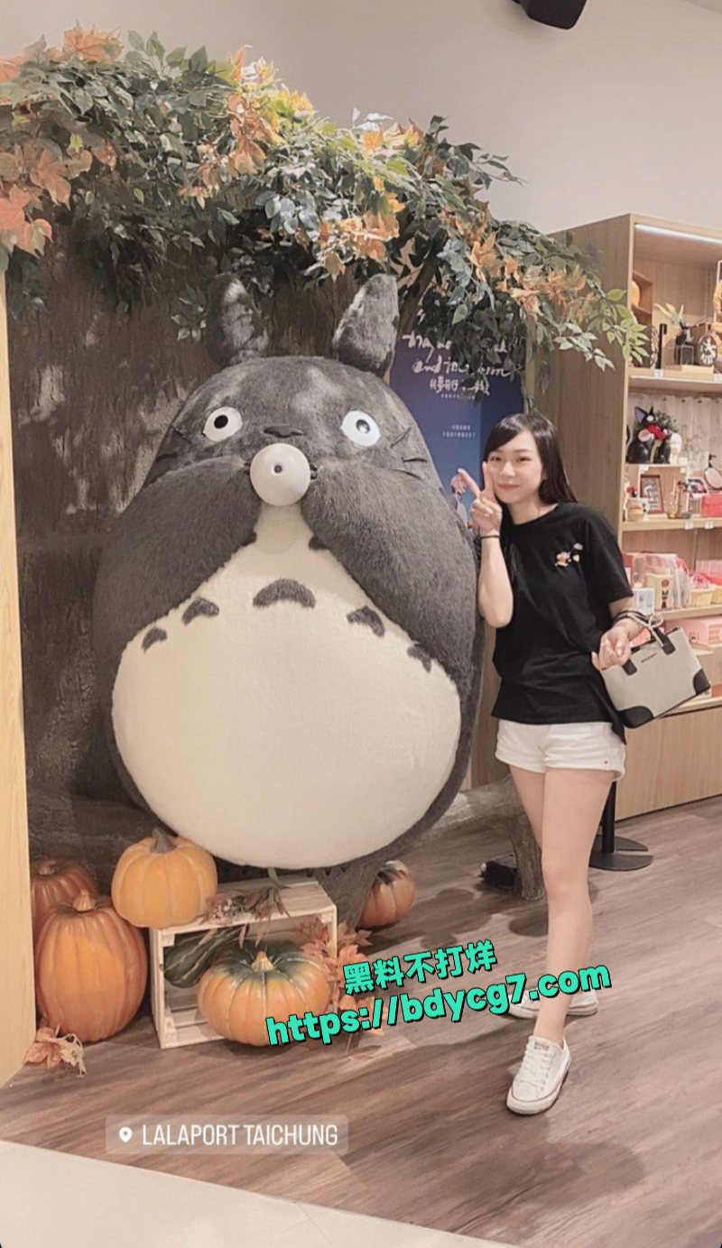 超抗操的美牙师晴晴与男友自拍的做爱视频被外流了出来5