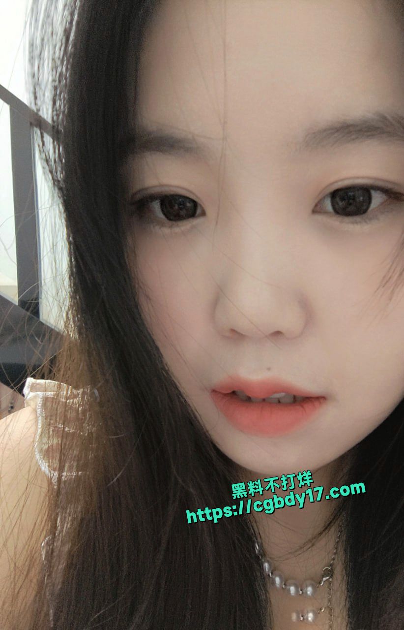 甘肃反差婊眼镜骚妹于雪 自慰抵押视频真情流露46