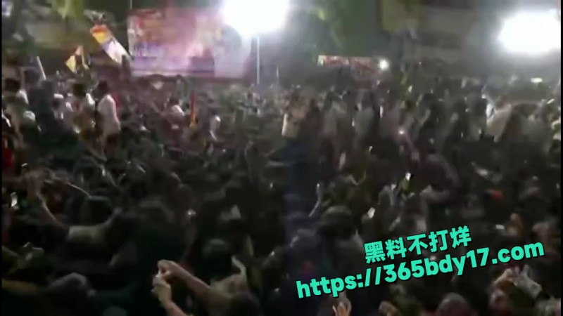 印度泰米尔纳德邦踩踏大事故 16