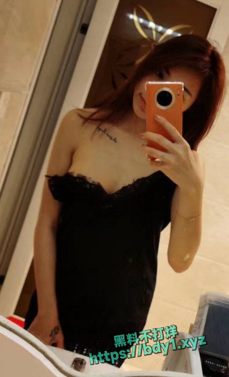 厦门健身教练宋恩慧假借带学员的借口从而钓凯子