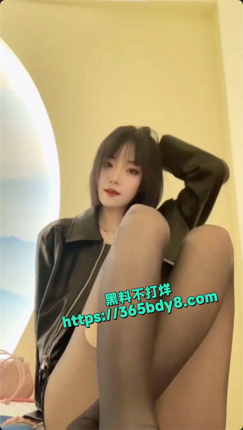 四万粉丝网红婷婷有点凶大尺度私拍流出2