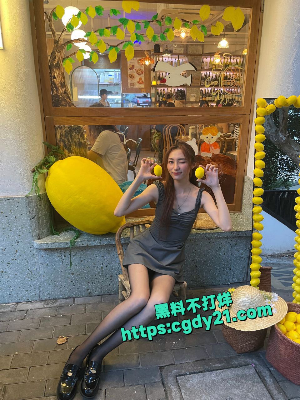 上海情侣人前是恩爱的情侣，背后都被调教成性奴了6