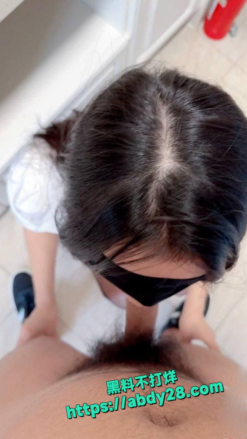 好兄弟在家也要求操 1