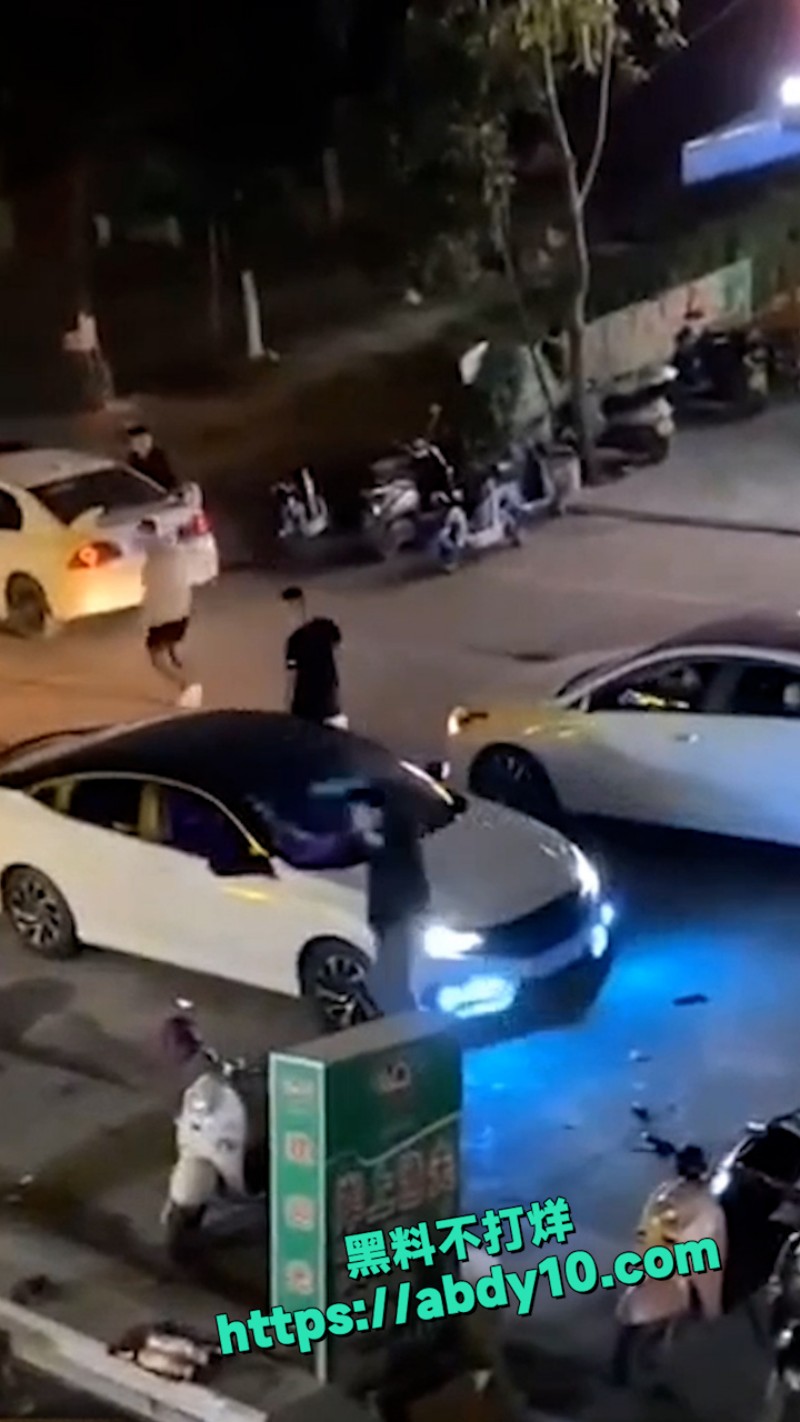 广东渔夫烧烤店发生乱斗火拼 10