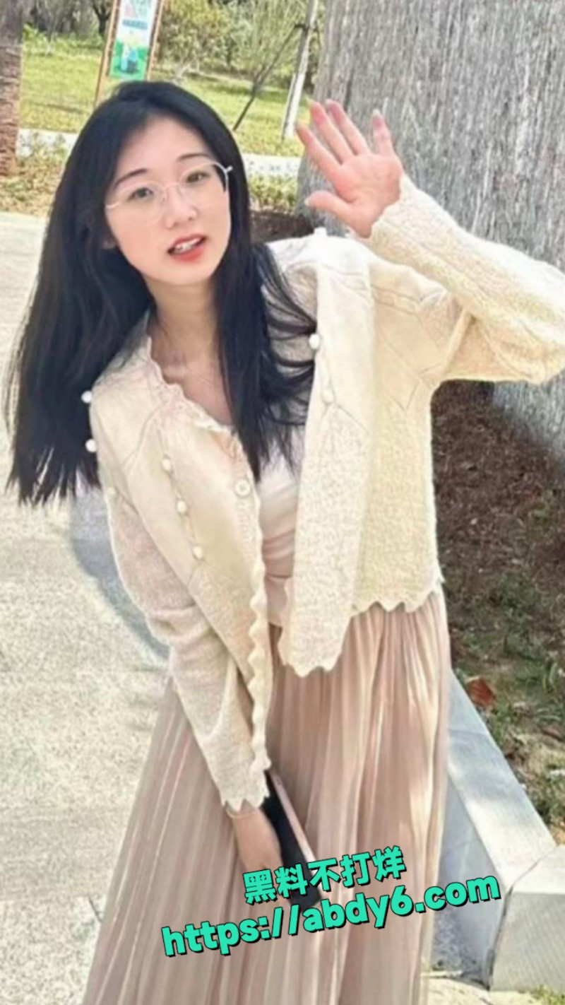 湖北科技学院女大学生 4