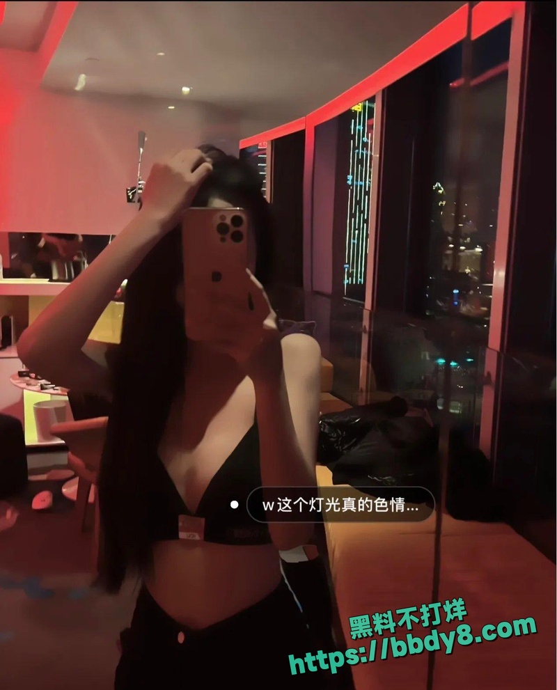 揉胸自慰高潮连3