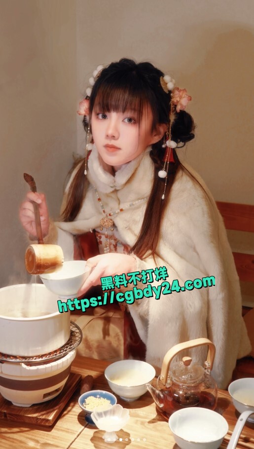 B站英雄联盟主播 小钻风青钢影裸聊视频