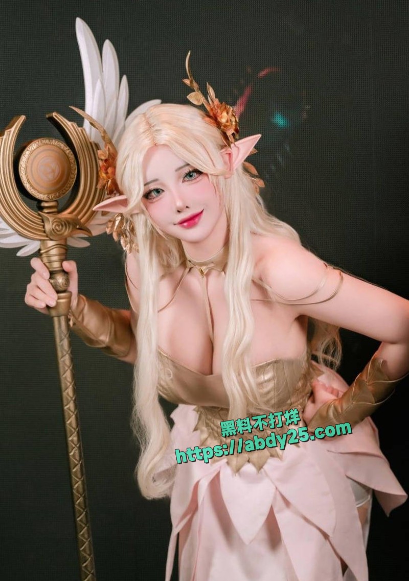 巨乳女神Yasal现身萤火虫漫展4
