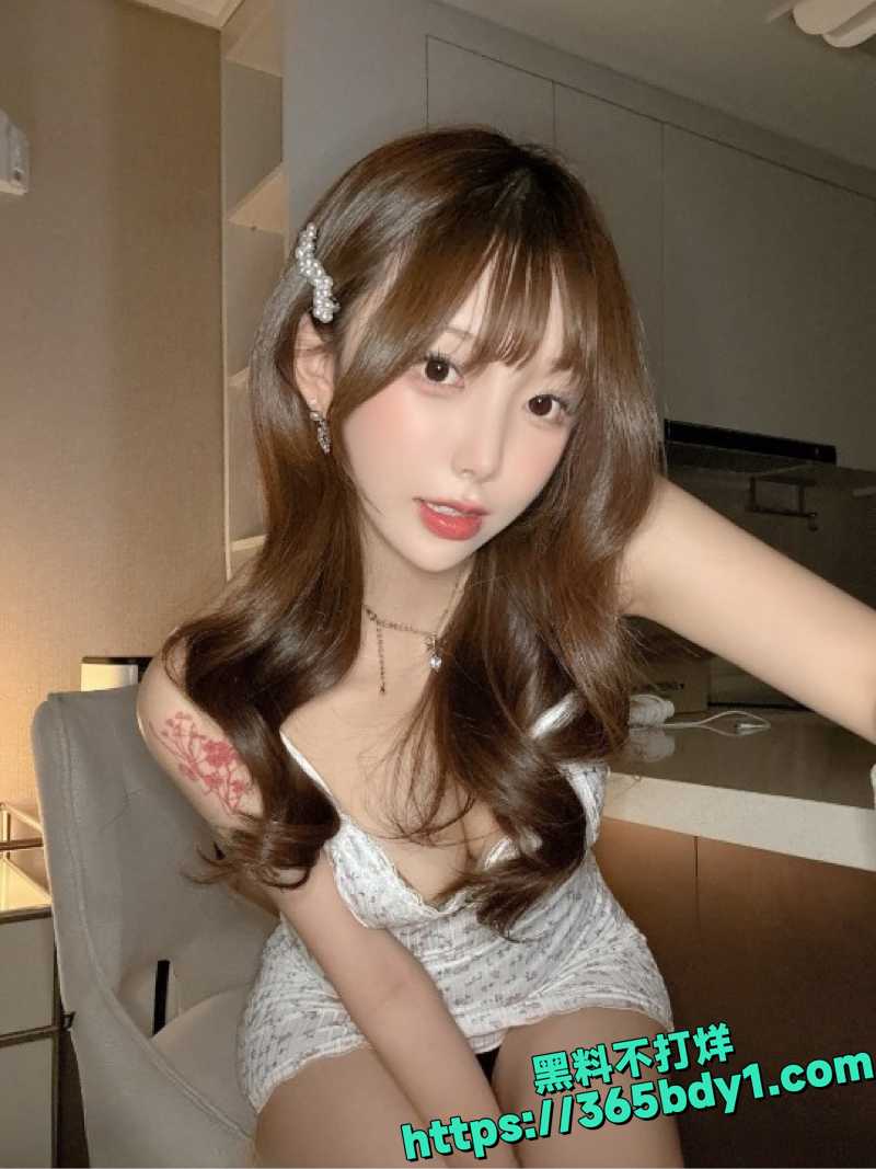 lovechuu 最新5月7月付费订阅福利1
